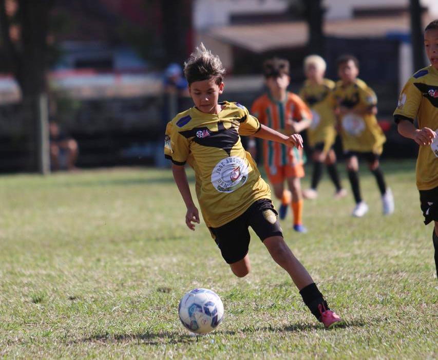 Floridense João Gabriel brilha em competições regionais e sul-americanas e leva o nome da cidade