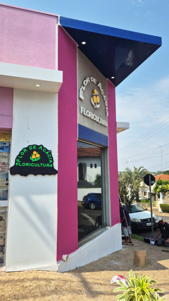 LUCÉLIA: FLOR DE ACÁCIA, a “Boutique das Rosas” é reinaugurada