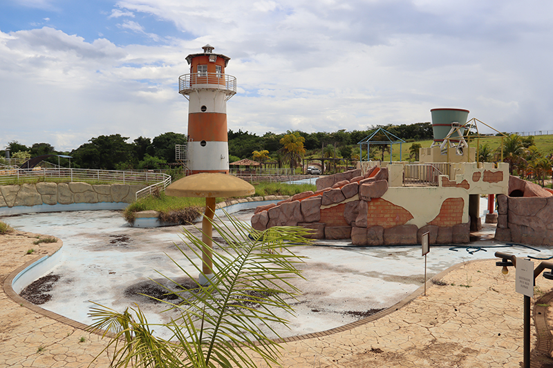 Prefeitura de Prudente assina ordem de serviço para reforma do Parque Aquático da Cidade da Criança