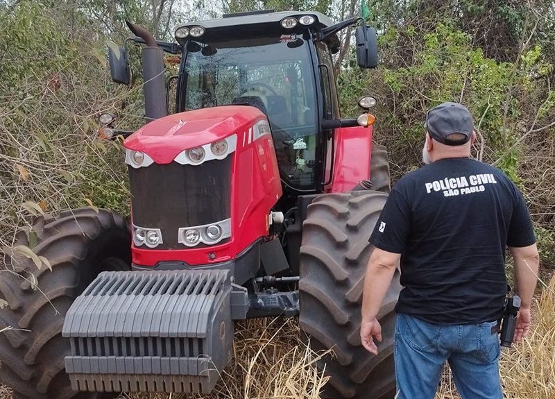 Ação rápida da Polícia Civil resulta na recuperação de trator furtado