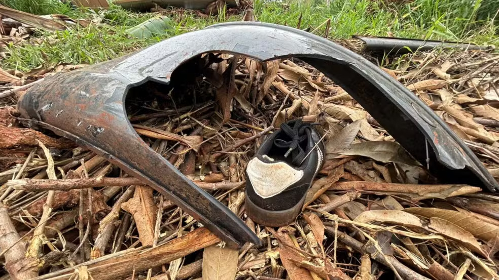 ‘Piratas do asfalto’ são perseguidos após roubo a ônibus e confronto termina com dois mortos, no Paraná