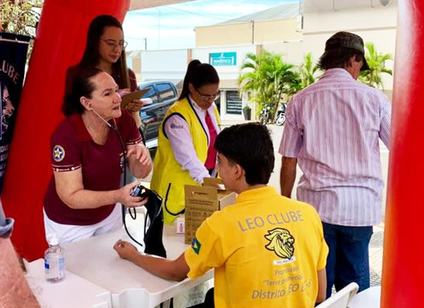 JUNQUEIRÓPOLIS: Lions Clube realiza mais uma edição da campanha de prevenção ao diabetes