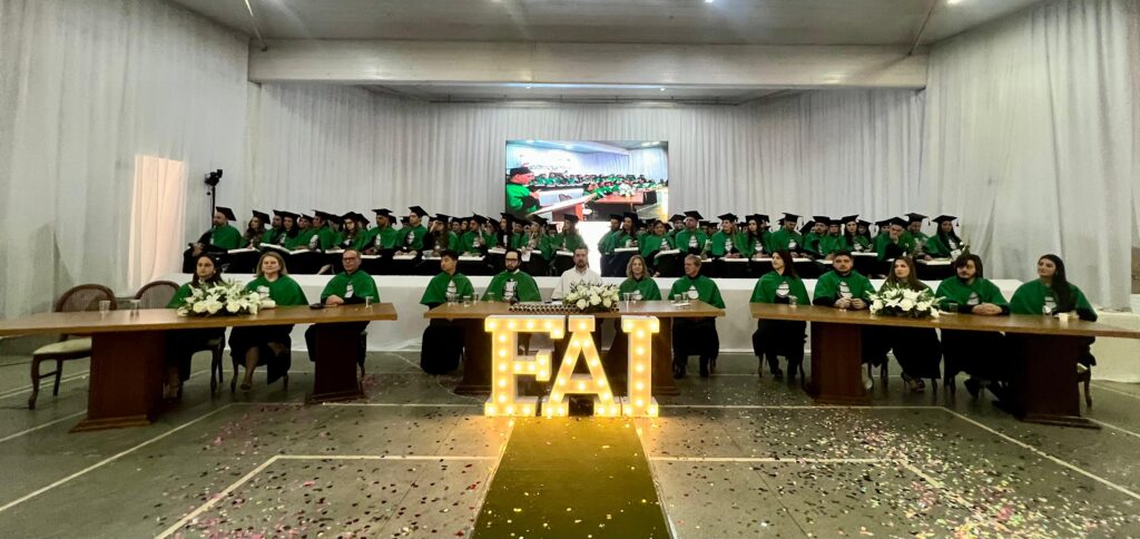 FAI realiza colação de grau de 100 novos médicos