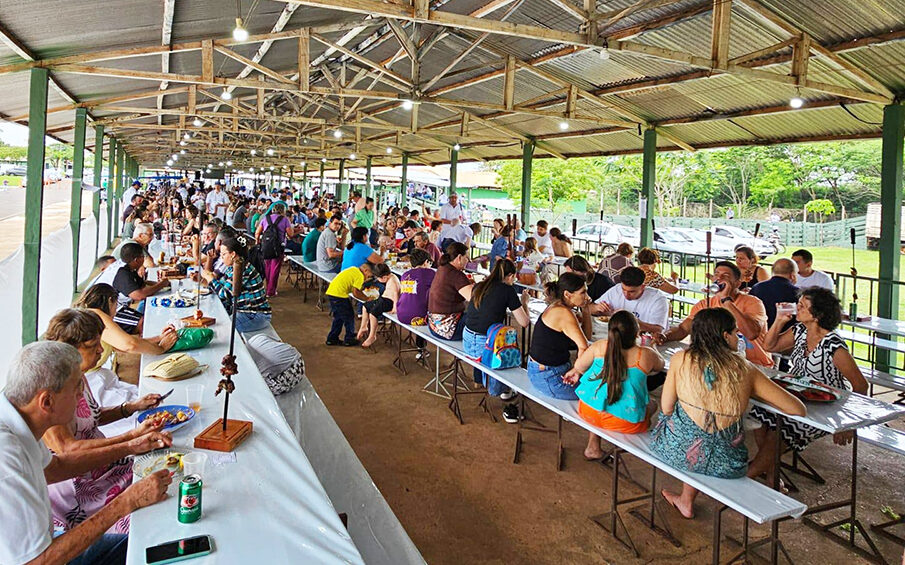 JUNQUEIRÓPOLIS: Leilão de Gado Beneficente é sucesso com grande participação da comunidade