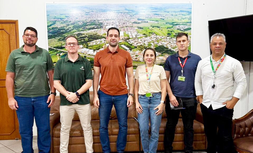 JUNQUEIRÓPOLIS: Prefeito se reúne com representantes da Elektro/Neoenergia para discutir quedas de energia no município