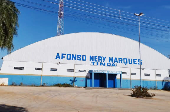 SALMOURÃO: Administração reinaugura Ginásio de Esportes após obras de modernização