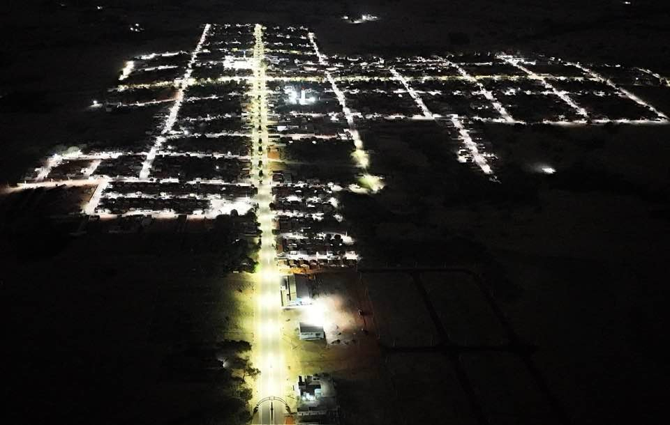 MARIÁPOLIS: Administração implanta 100% de iluminação de LED na cidade