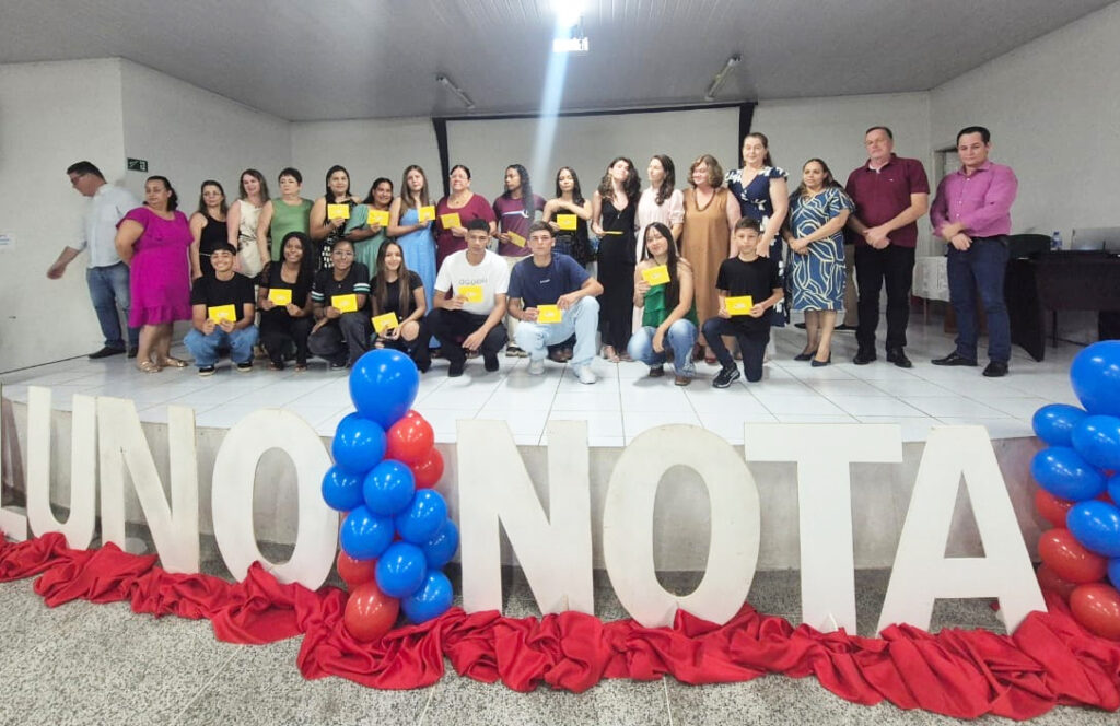 FLÓRIDA: Escola Pércio e Instituto Retribuir realizam mais uma edição do “Aluno Nota 10” e “Professor Destaque”