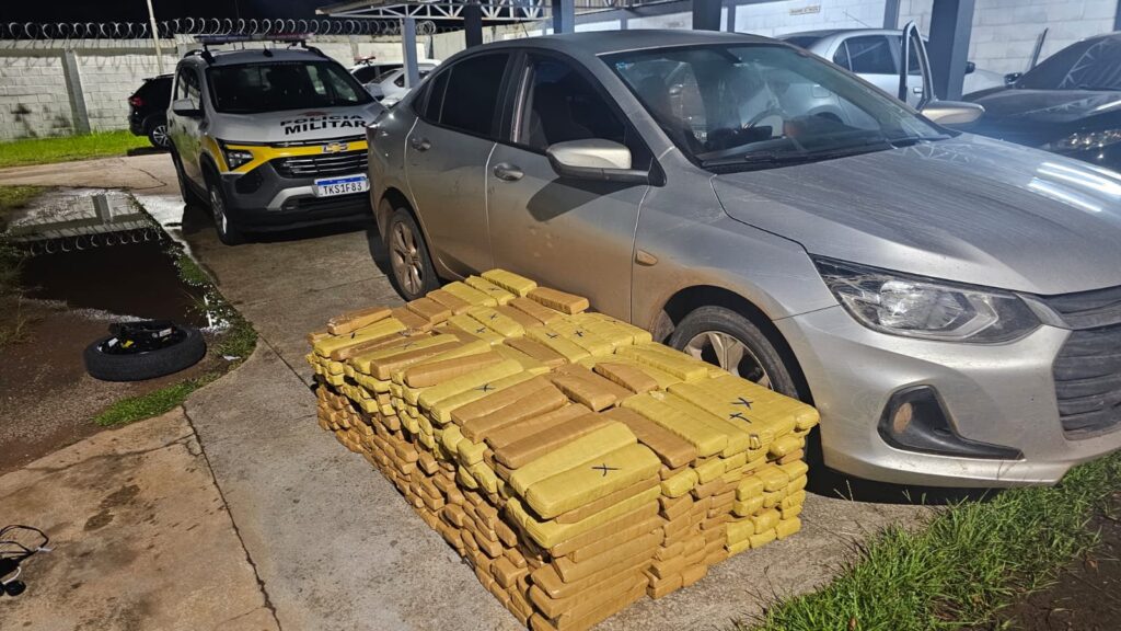 Motorista é preso em flagrante ao tranportar mais de 440kg de maconha na região