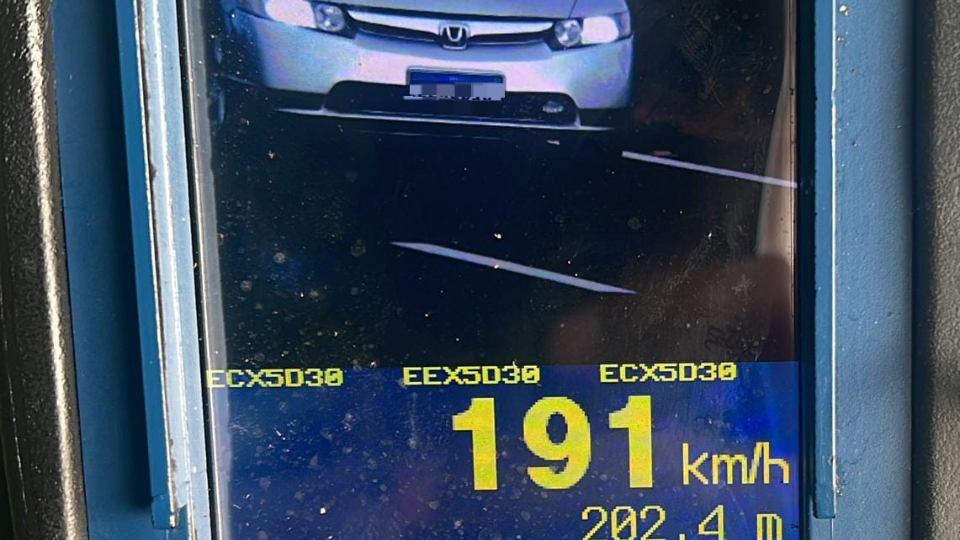 Fiscalização flagra veículos a quase 200 km/h na região