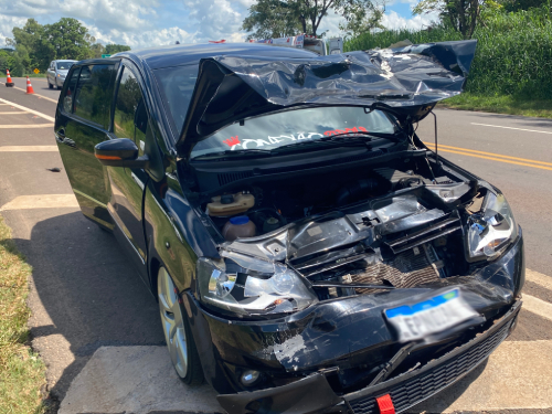 Acidente envolve três veículos na SP-294 em Pacaembu