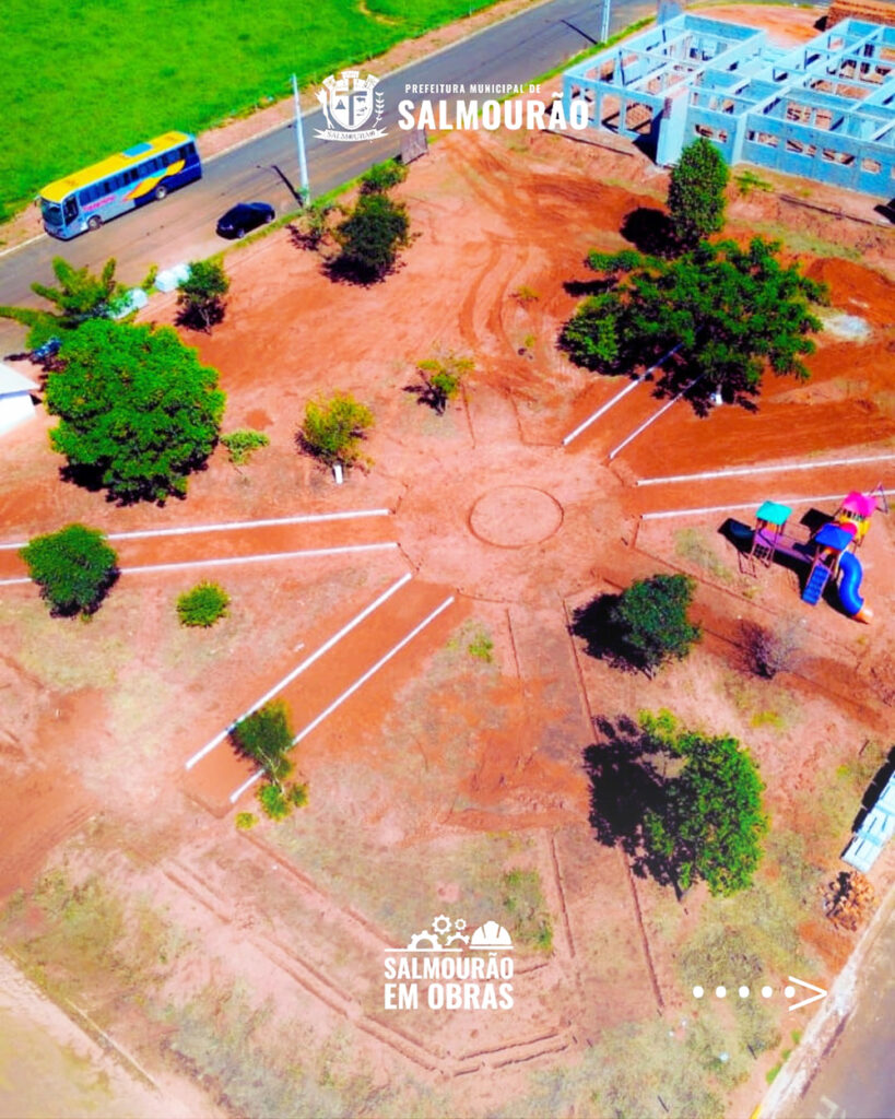 SALMOURÃO: Prefeitura inicia construção de nova praça em conjunto habitacional