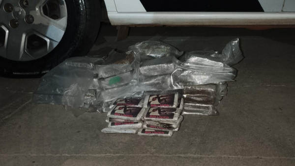 Gestante é presa com grande quantidade de droga em Flórida Paulista