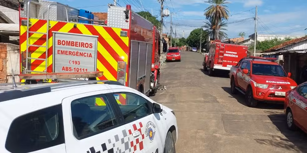 Corpo é retirado de precipício de 90 metros após operação dos bombeiros na região dos vales em Marília