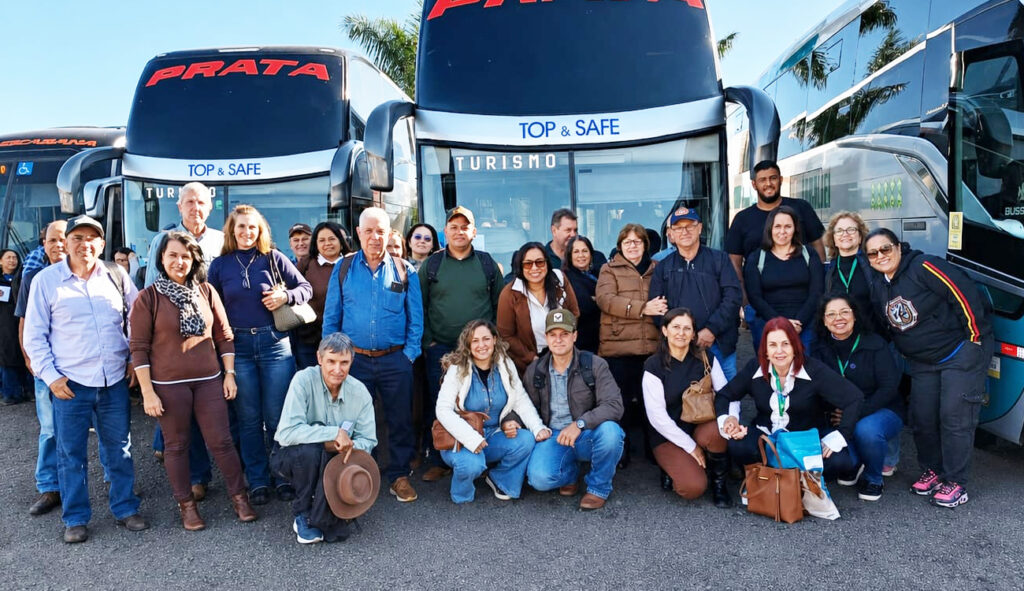 MARIÁPOLIS: Caravana participa de missão técnica na Hortitec 2026 em Holambra