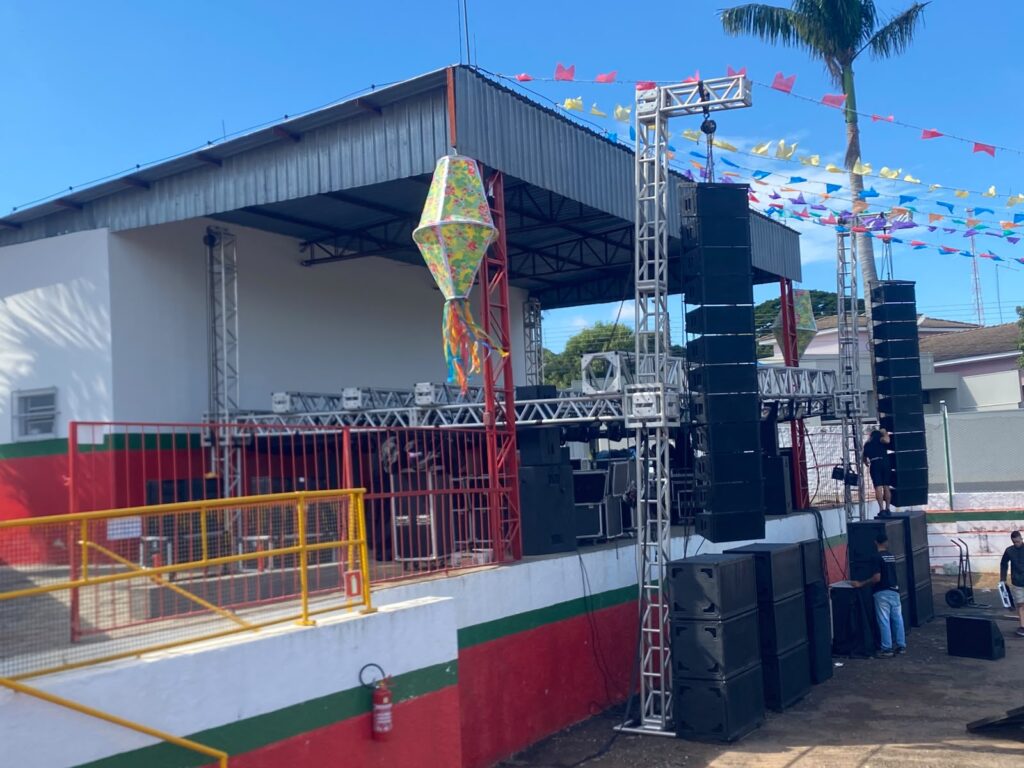 FLÓRIDA: Julinão começa hoje com show da Banda Brasil 2000