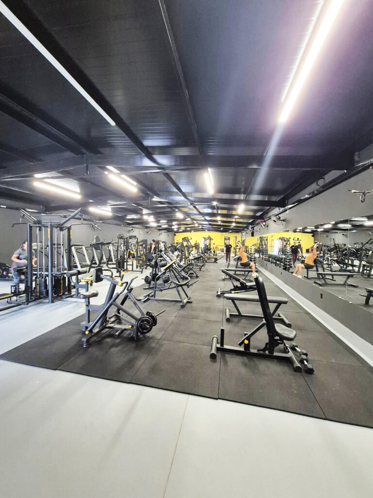 FLÓRIDA: STRONG GYM reinaugura em novo prédio com estrutura moderna e mais conforto para os alunos