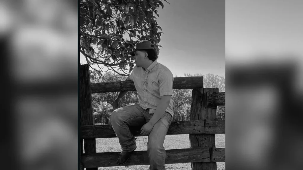 Rapaz de 19 anos morre esfaqueado após intervir em briga de casal durante cavalgada