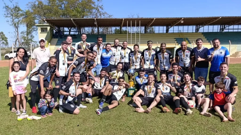 JUNQUEIRÓPOLIS: Bigode Grosso conquista o título do III Campeonato Municipal de Futebol Amador