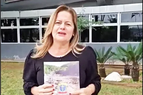 SALMOURÃO: Prefeita participa de mais uma reunião no DER para a pavimentação da estrada de Salmourão à Lucélia