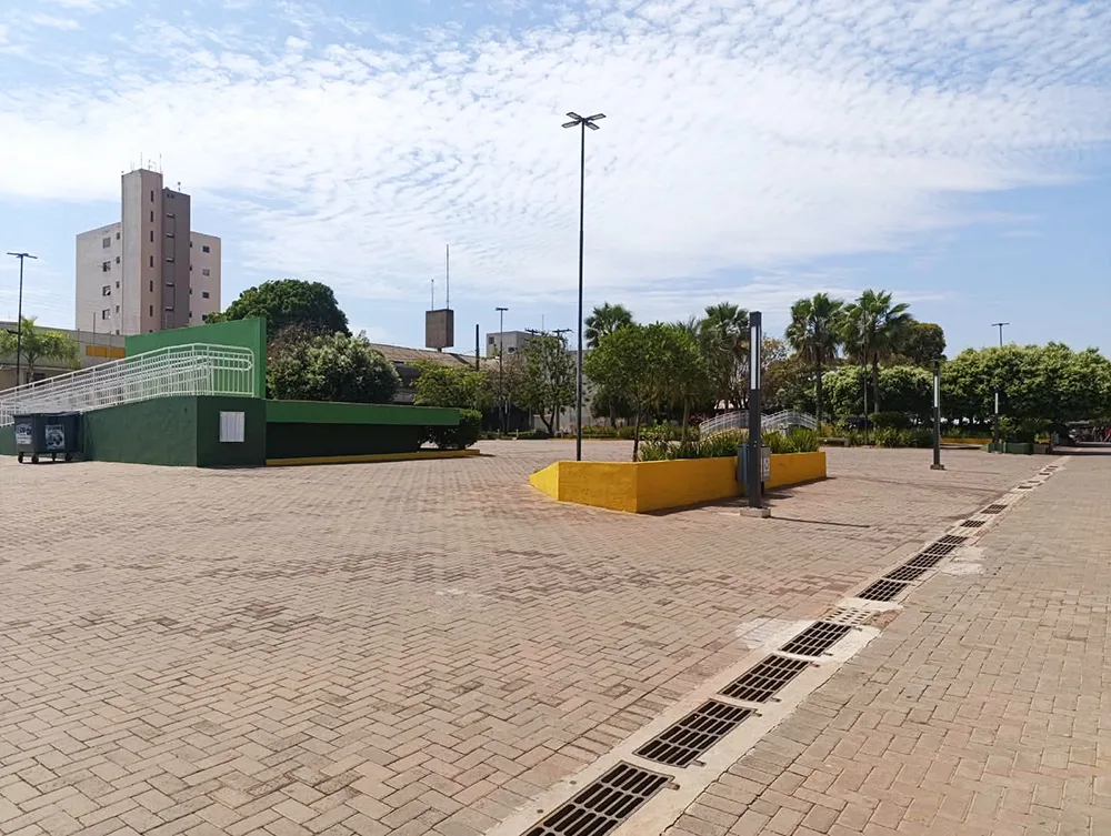 JUNQUEIRÓPOLIS: Vereador cobra informações sobre projeto de revitalização da praça Álvaro de Oliveira