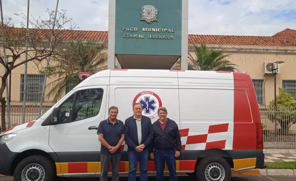 FLÓRIDA: Saúde recebe nova ambulância de R$ 500 mil