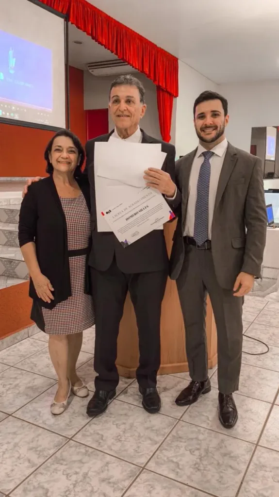 OSVALDO CRUZ: OAB homenageia Dr. Homero Silles com Láurea da OAB por 43 anos de atuação na advocacia